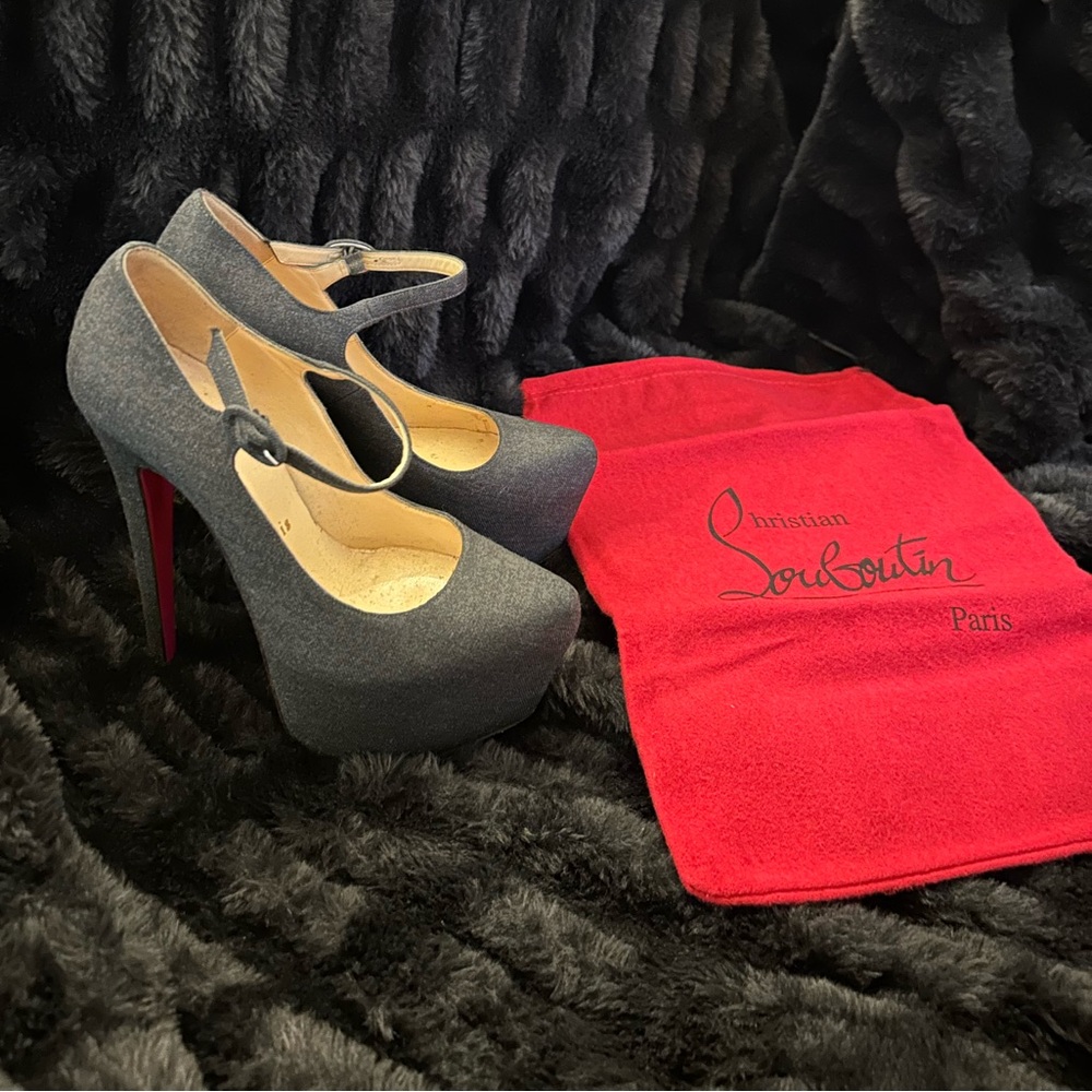 Christian Louboutin Womens Charcoal Dark Gray Platform Mary Jane Style Heels 5.5